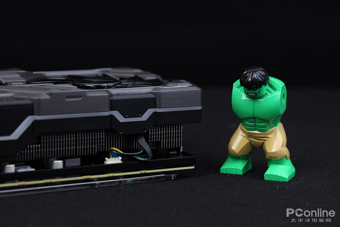 索泰RTX2080玩家力量至尊PGF OC12