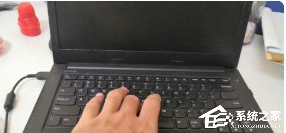 联想笔记本电源键亮但黑屏的解决方法