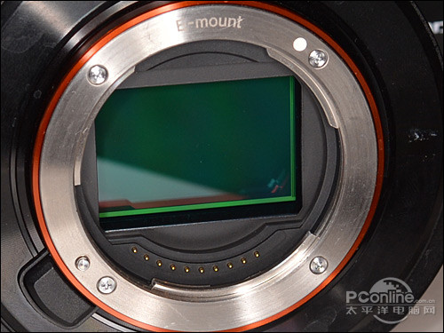 真相侠:安检X光机会伤害相机?是假的!